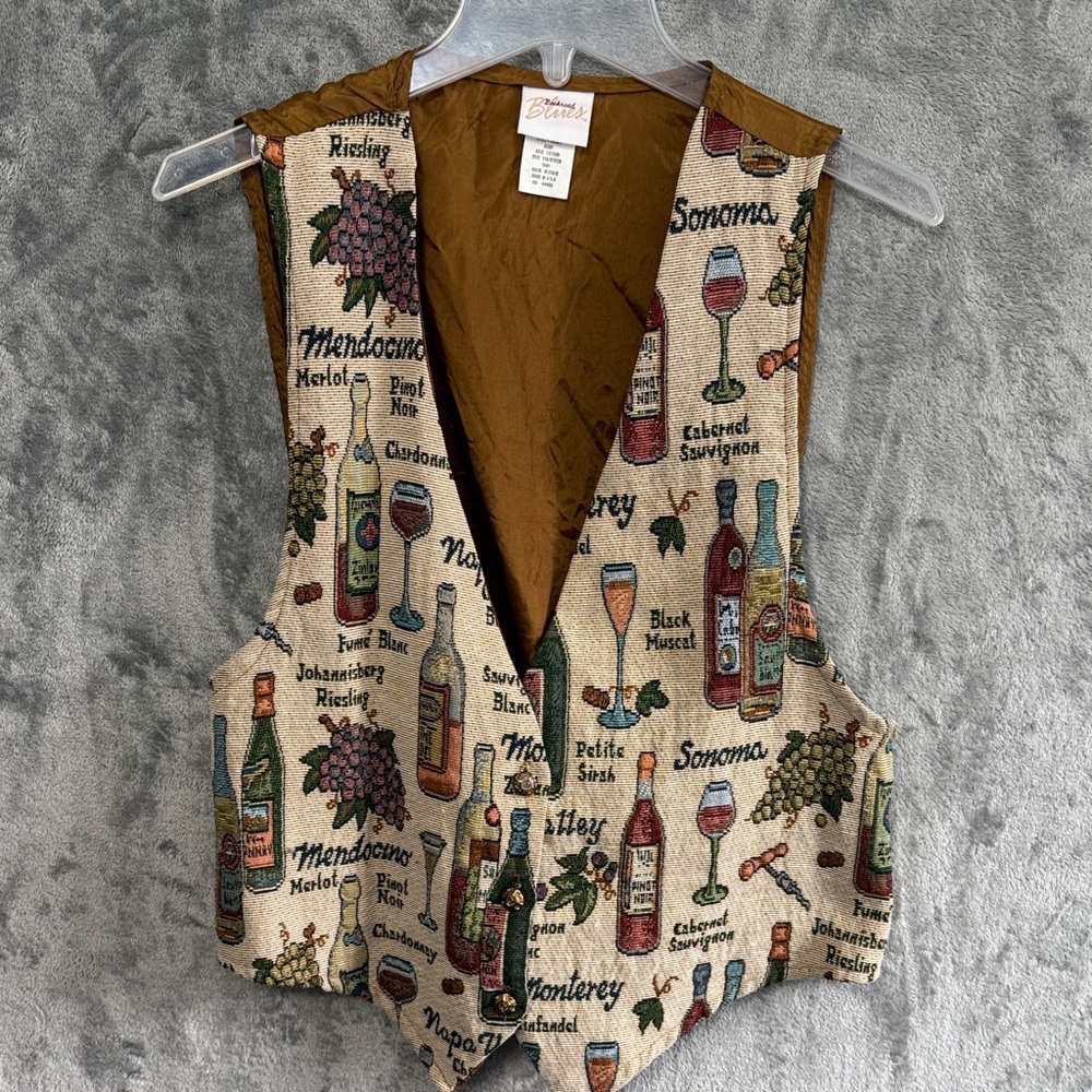 Backroad Blues Women's sz Lg Wine-Themed Tapestry Vest Beige multicolored USA